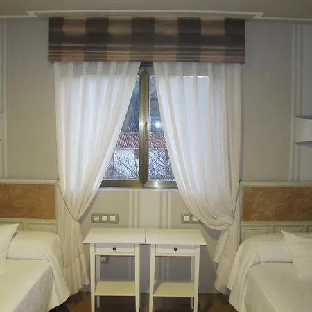 Hotel Migal *