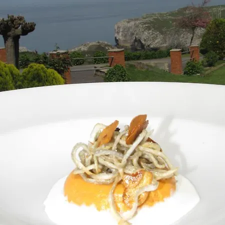 米加尔酒店 * 克尤