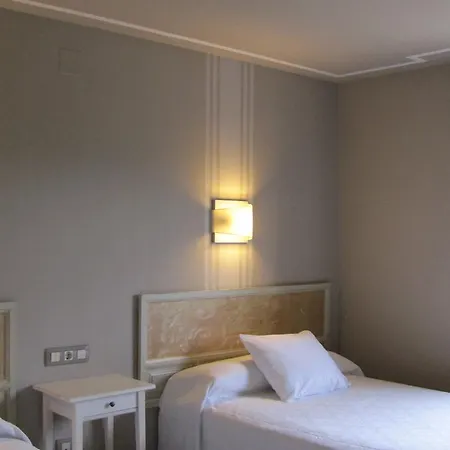 米加尔酒店 * 克尤